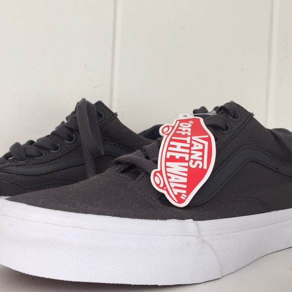 VANS - Picture 4 of 5